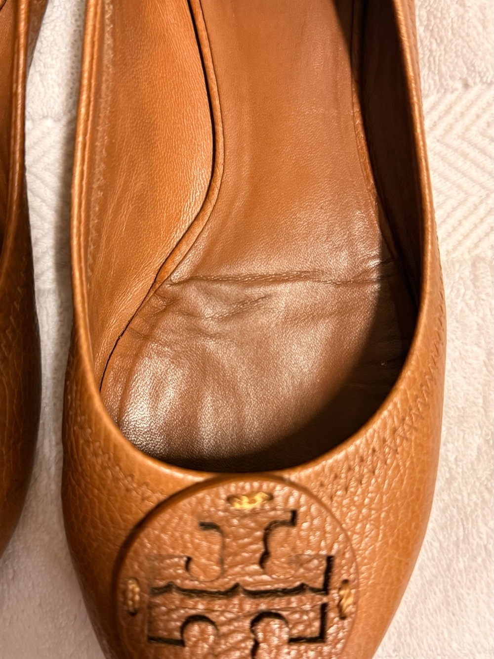 Tory Burch Cognac Leather Logo Ballet Flats - Picture 5 of 9